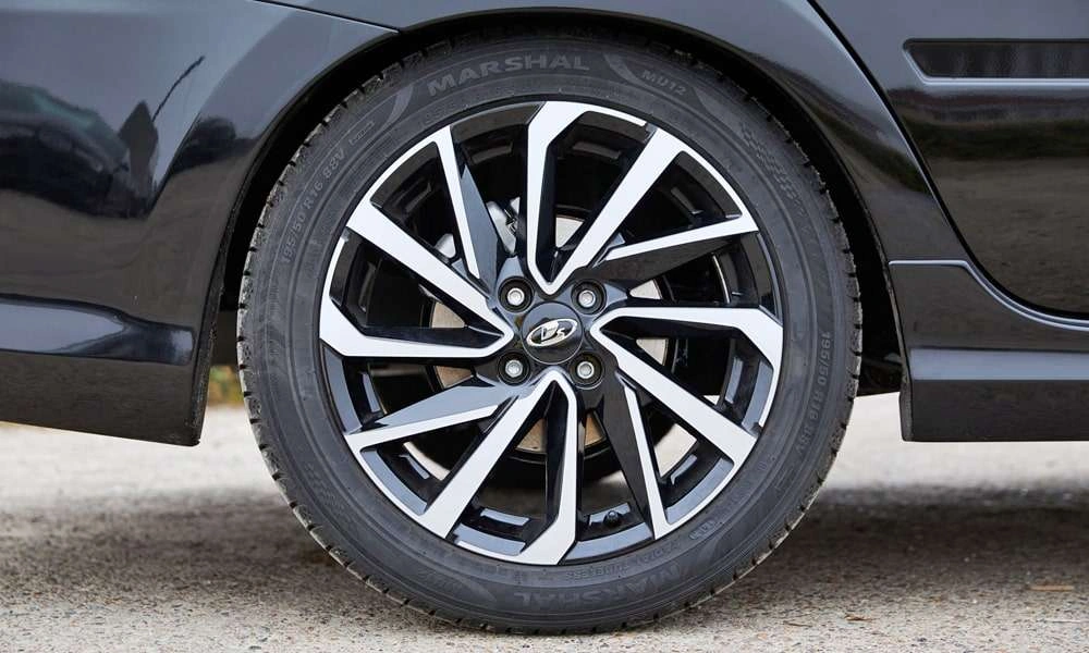 Lada Granta Sportline Лифтбек - фото №15