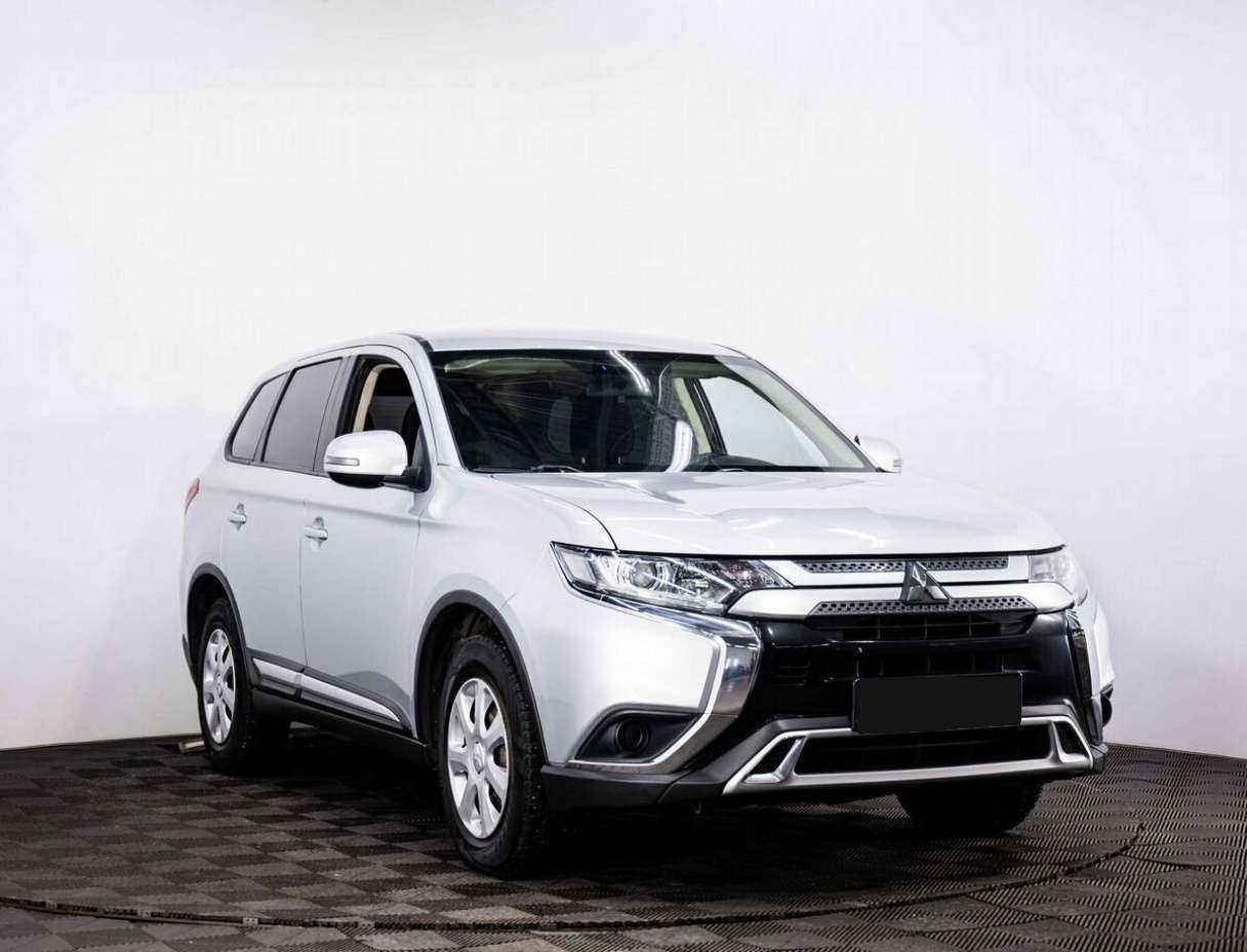 Mitsubishi Outlander, 2019 - фото №3