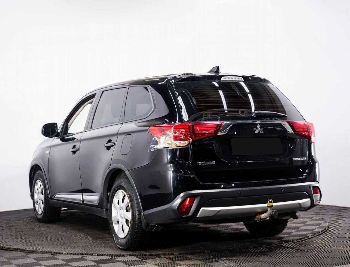 Mitsubishi Outlander, 2018 - фото №4