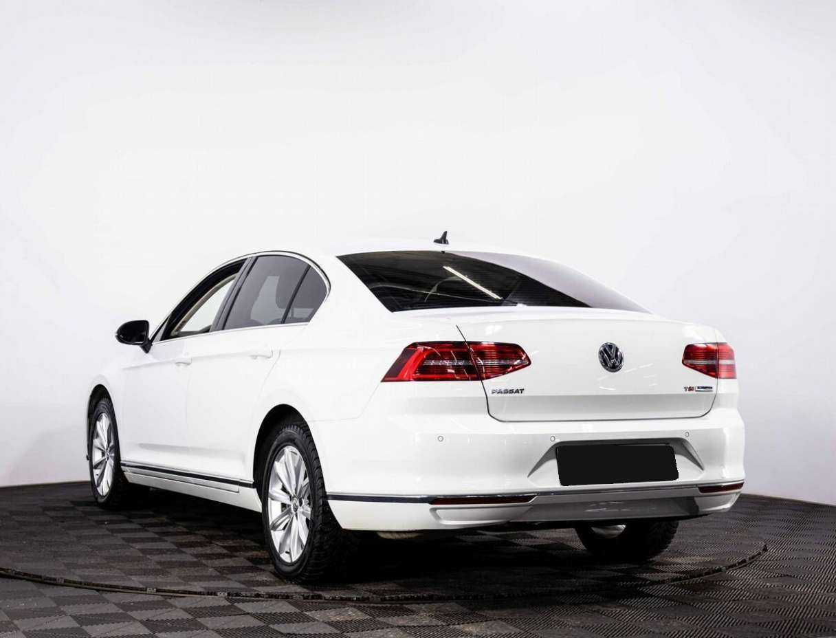 Volkswagen Passat, 2016 - фото №4