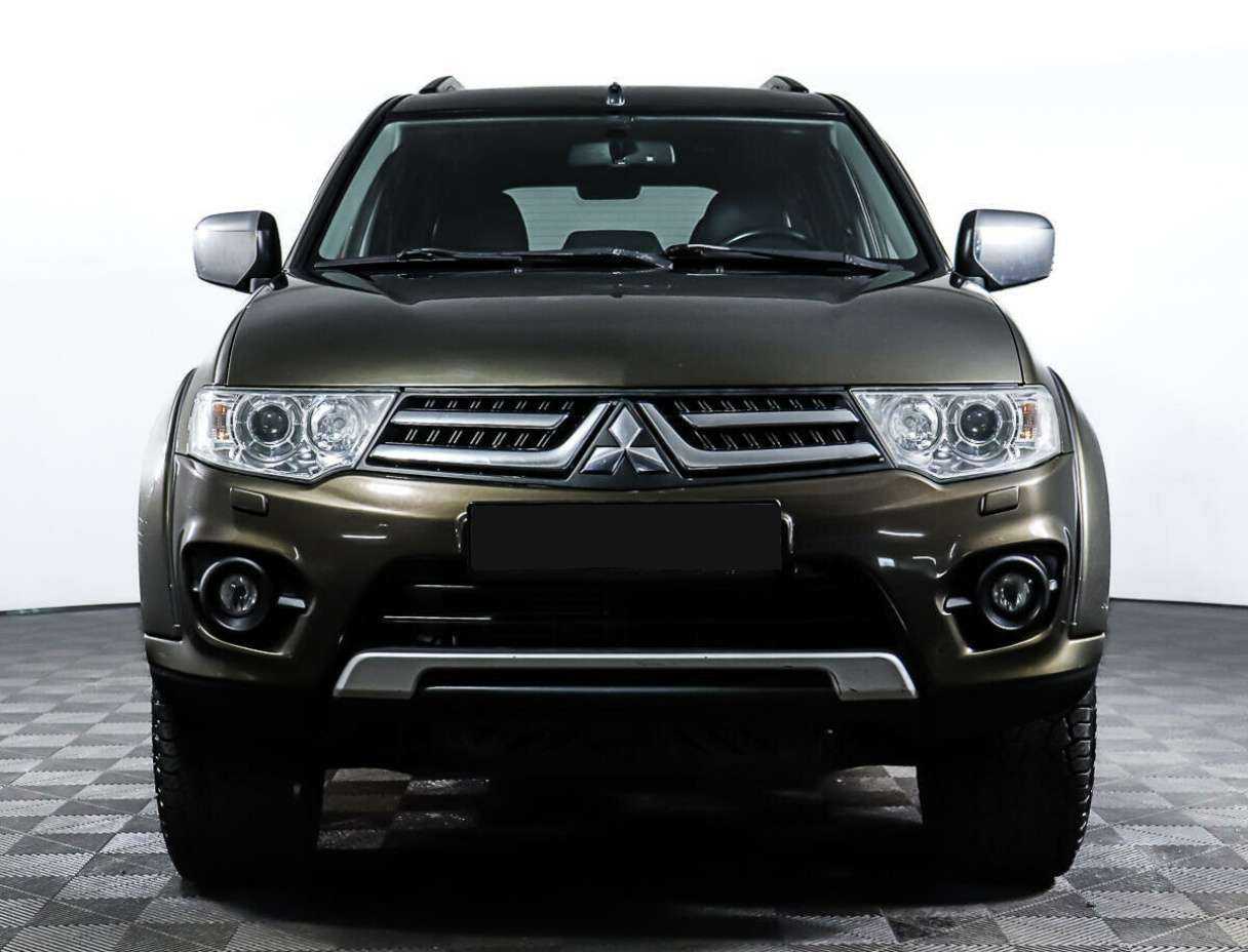 Mitsubishi Pajero Sport, 2014 - фото №2