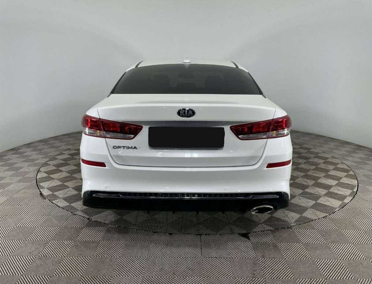 Kia Optima, 2018 - фото №3