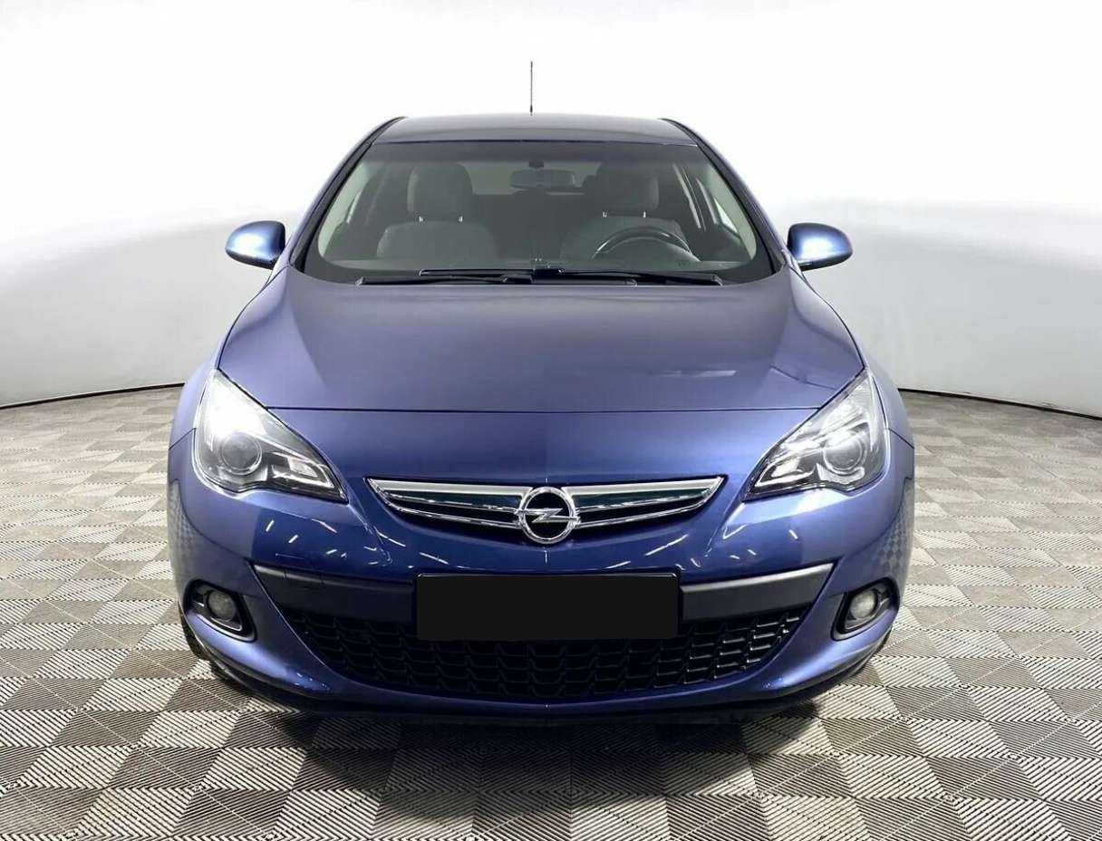 Opel Astra GTC, 2013 - фото №2