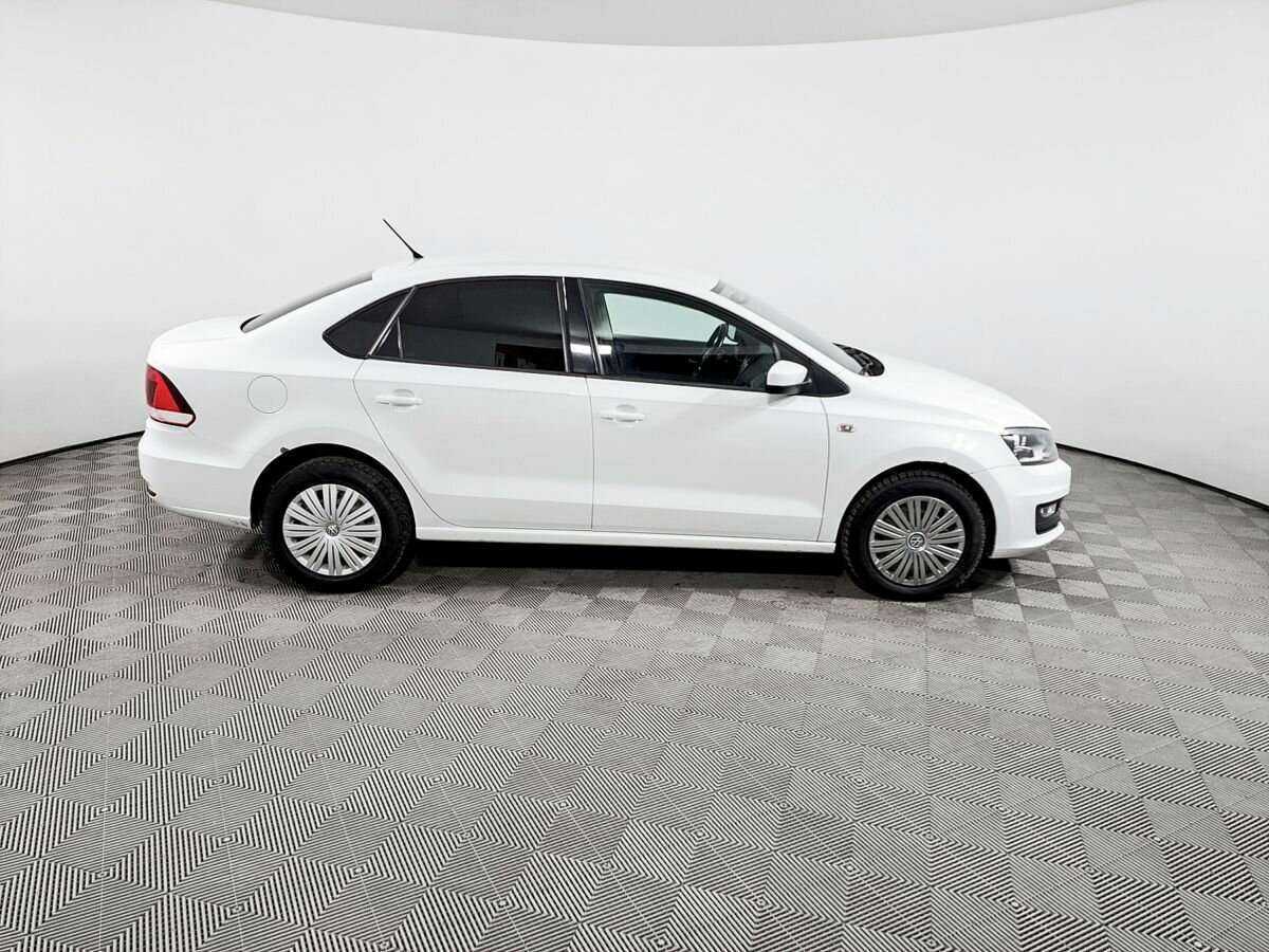 Volkswagen Polo, 2015 - фото №4