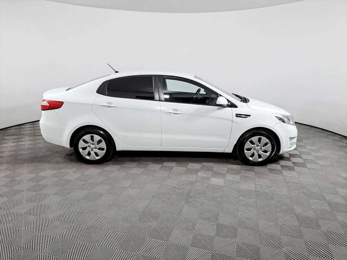 Kia Rio 5-speed, 2013 - фото №4