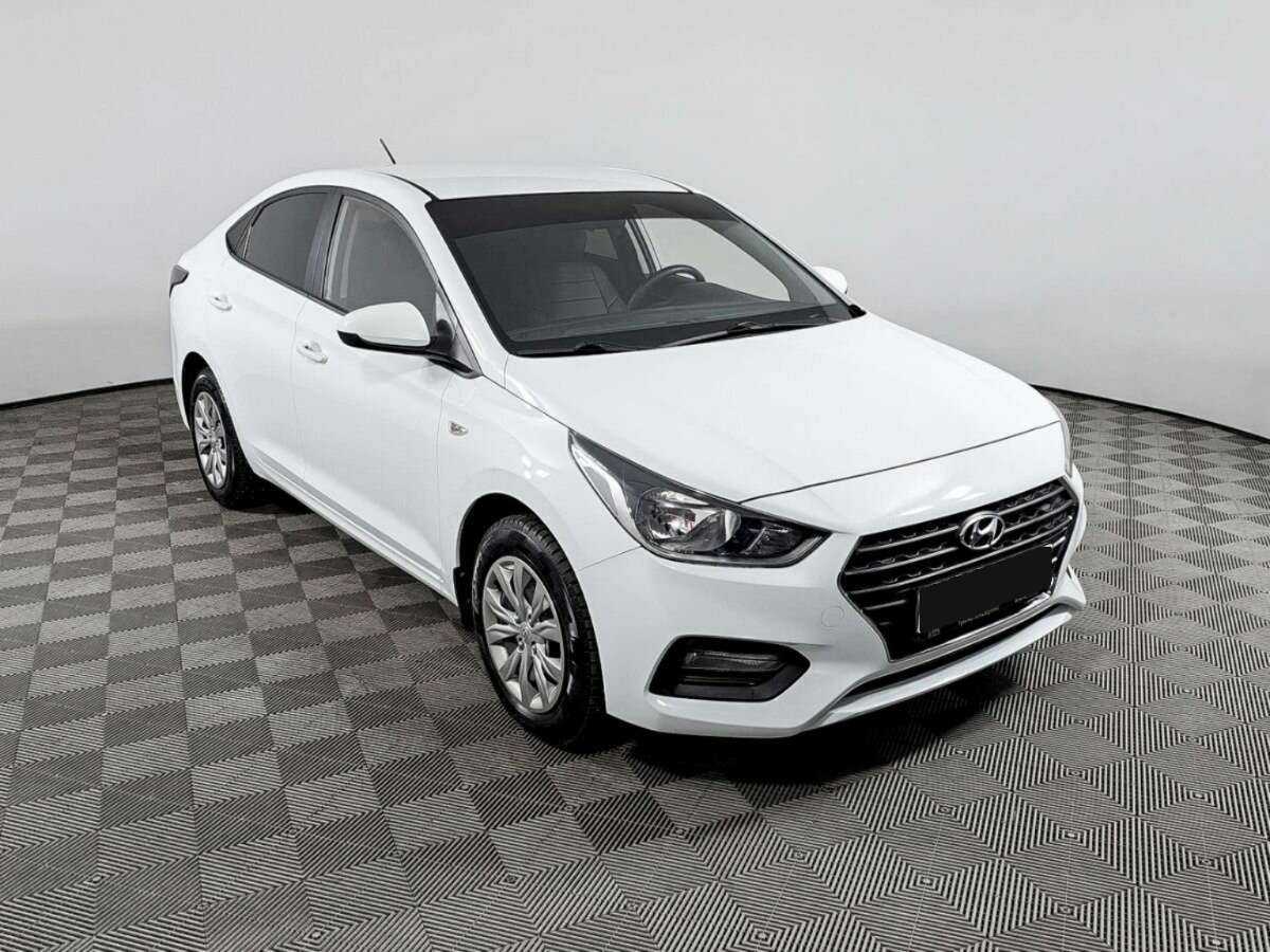 Hyundai Solaris, 2019 - фото №3