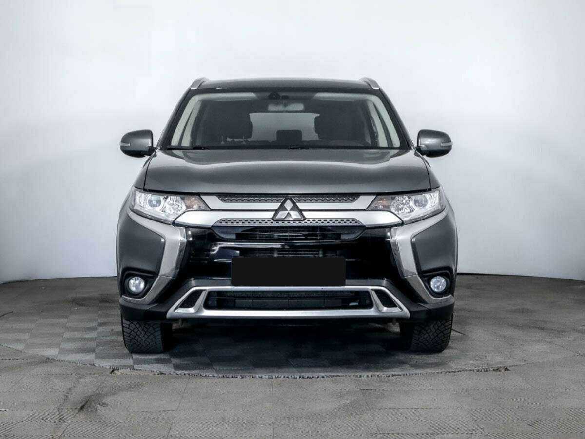 Mitsubishi Outlander, 2018 - фото №2