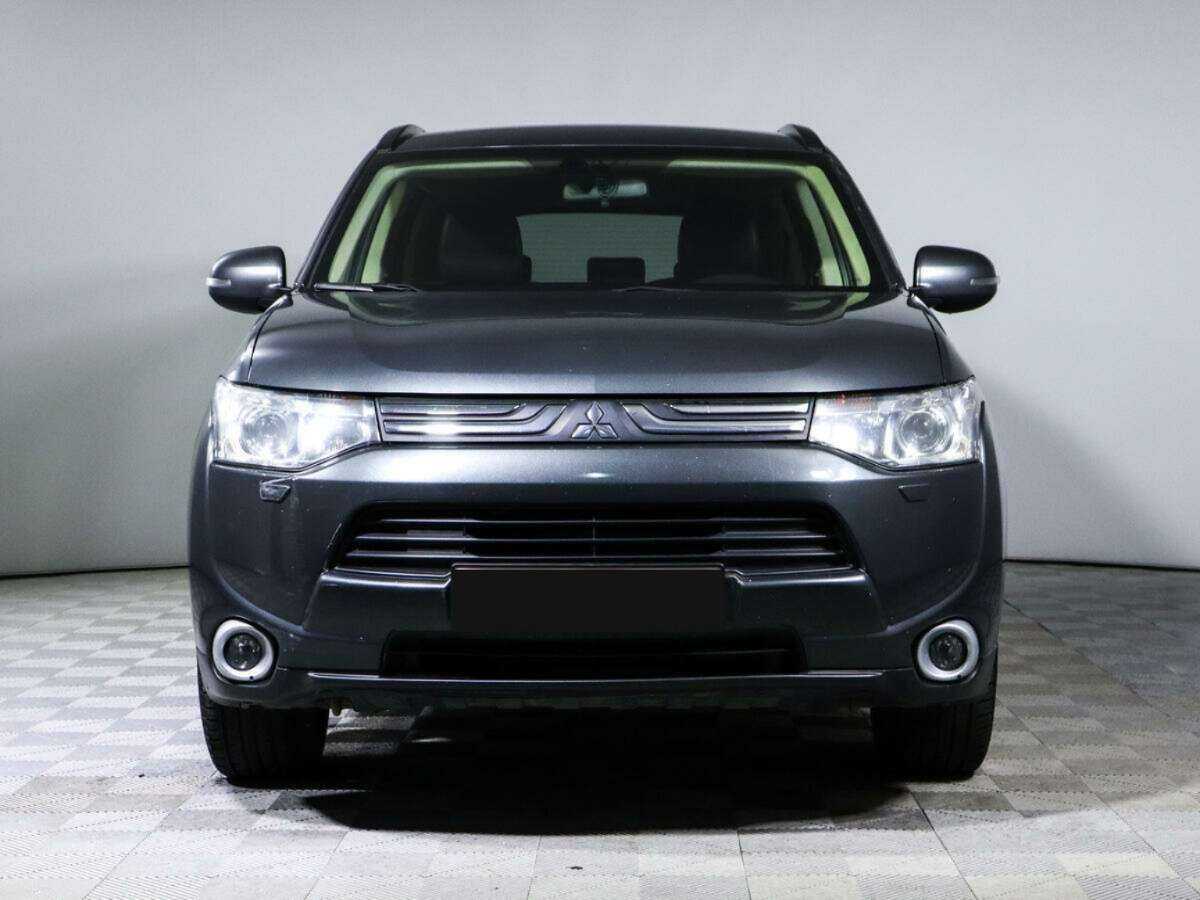 Mitsubishi Outlander, 2013 - фото №2