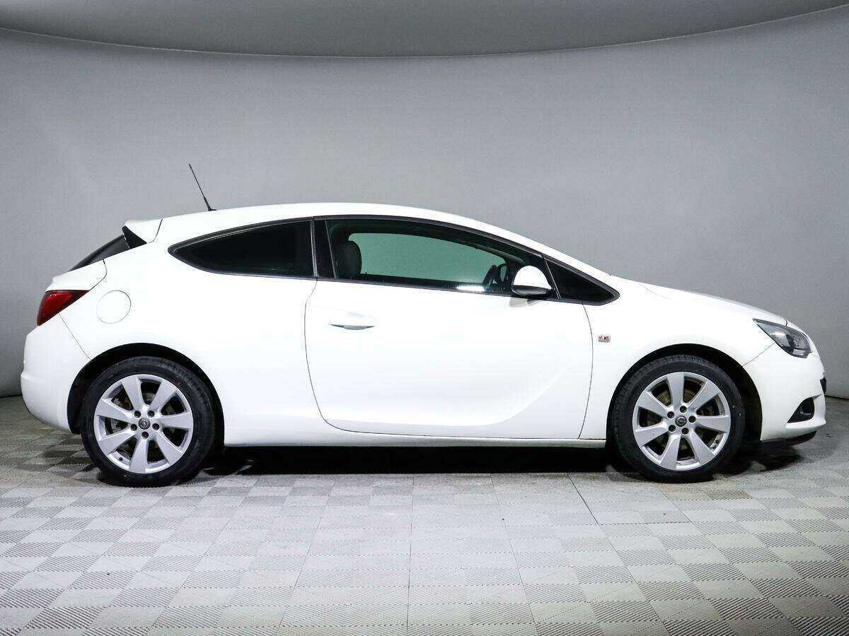 Opel Astra GTC, 2013 - фото №4