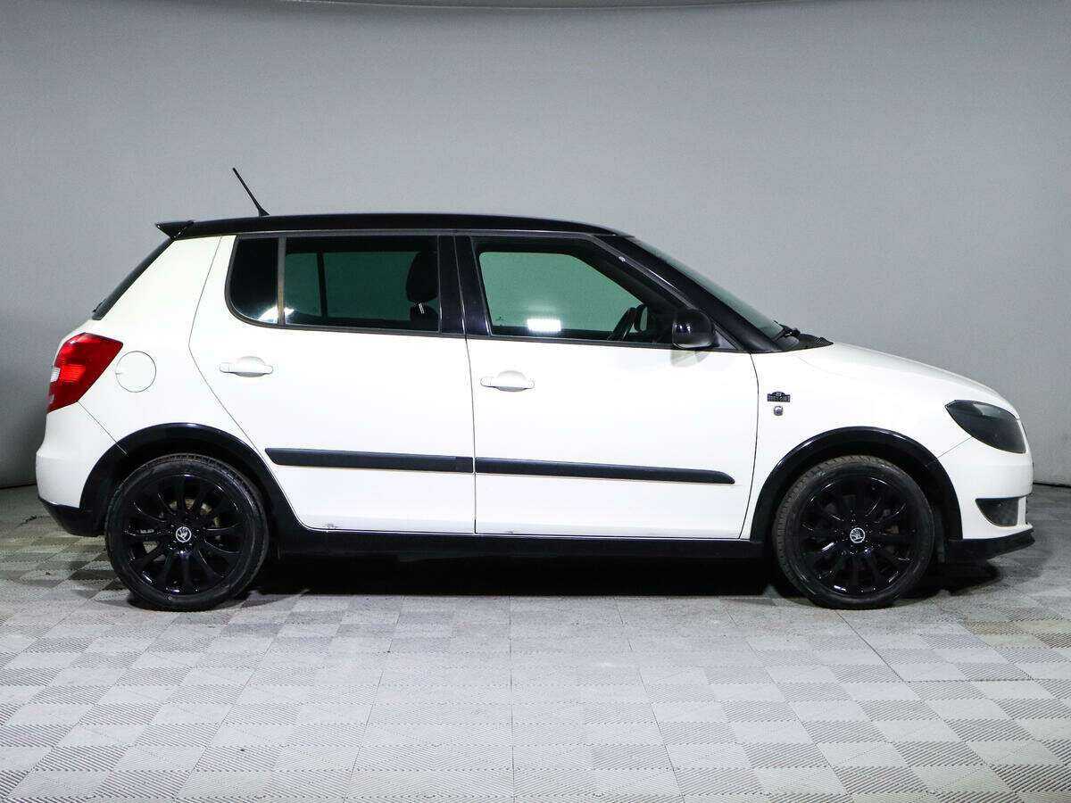 Skoda Fabia, 2012 - фото №4