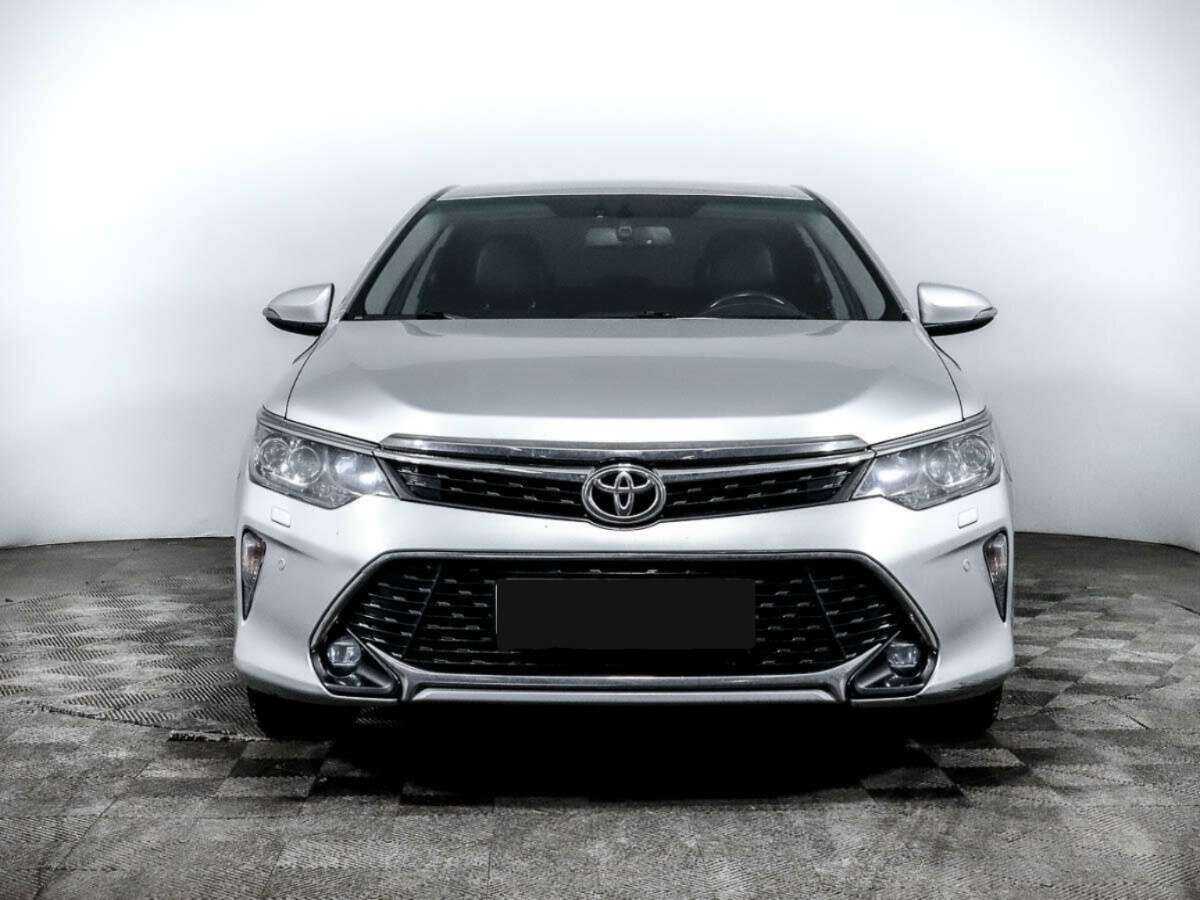 Toyota Camry, 2018 - фото №2
