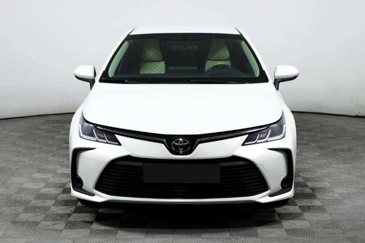 Toyota Corolla, 2021 - фото №2