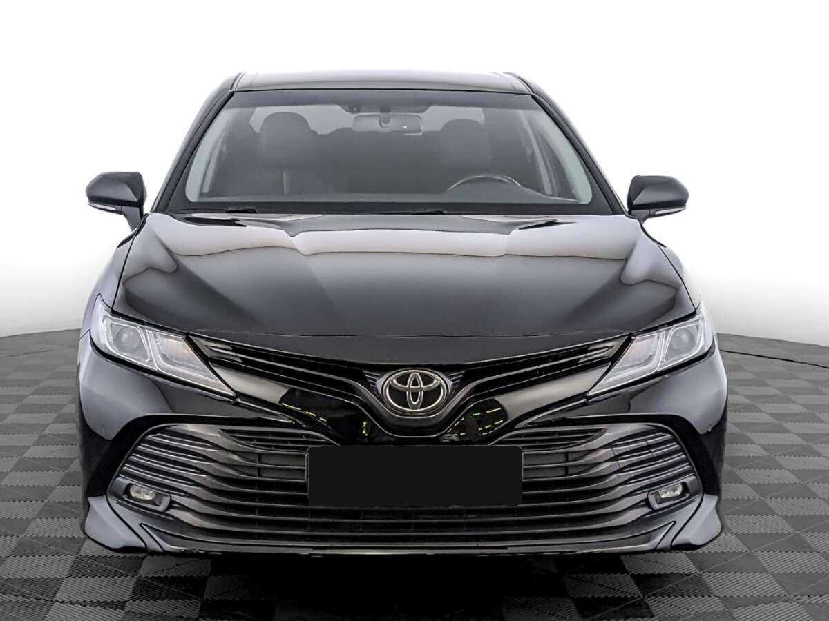 Toyota Camry, 2019 - фото №2