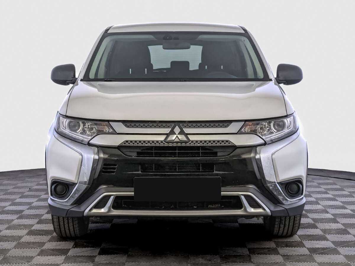 Mitsubishi Outlander, 2019 - фото №2