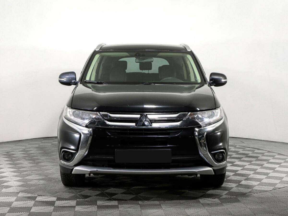 Mitsubishi Outlander, 2018 - фото №2
