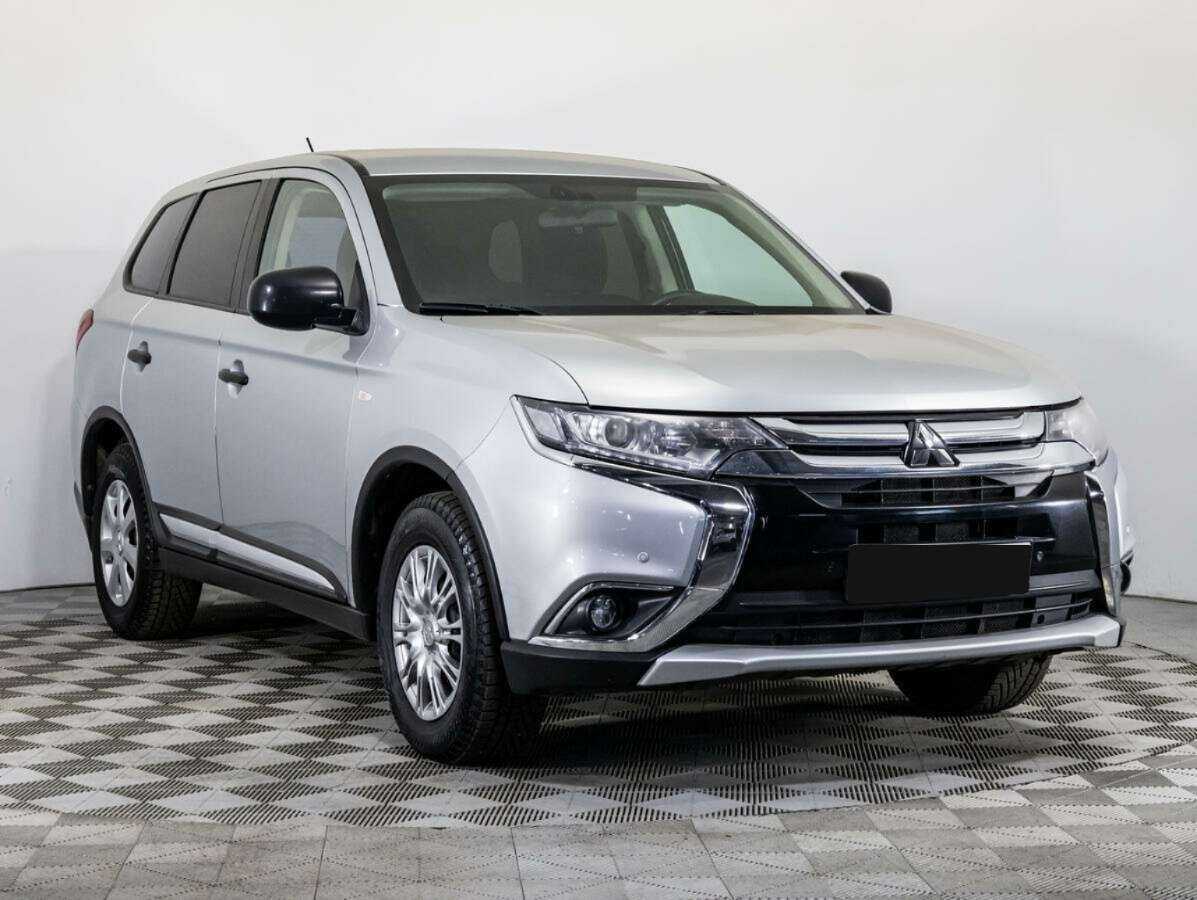 Mitsubishi Outlander, 2015 - фото №3