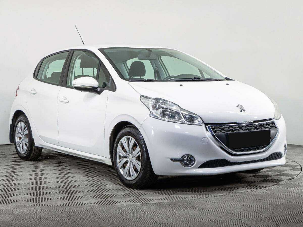 Peugeot 208, 2013 - фото №3