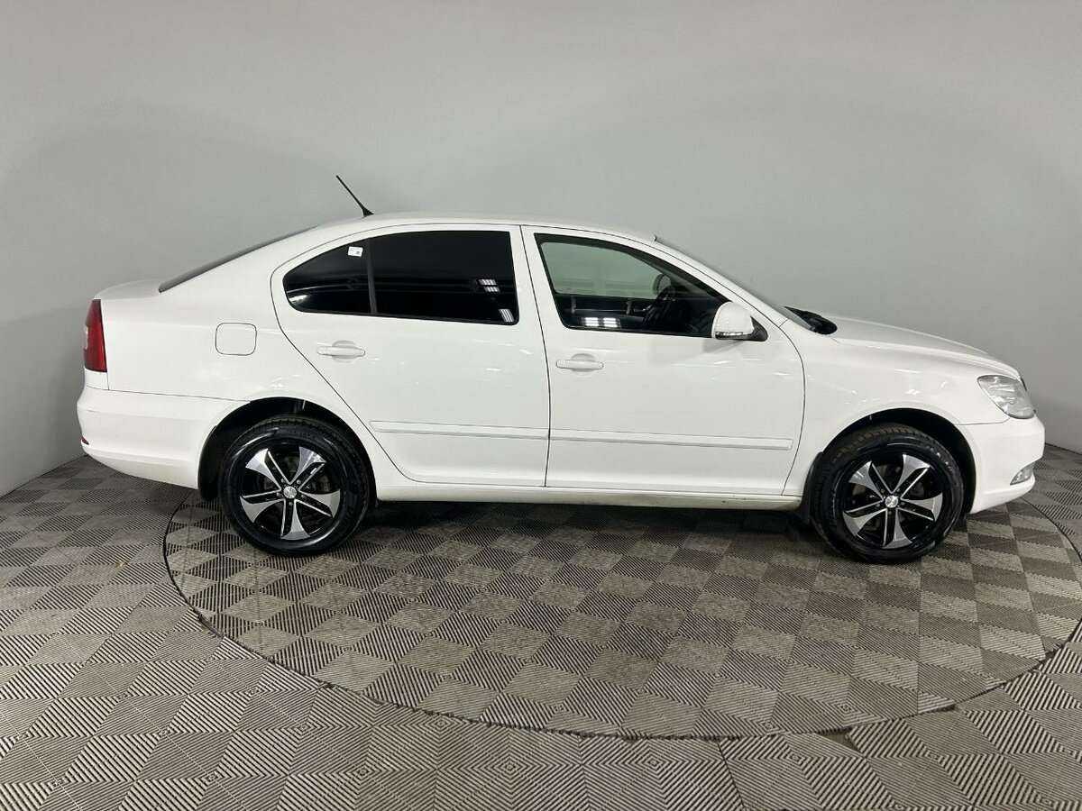 Skoda Octavia, 2012 - фото №4