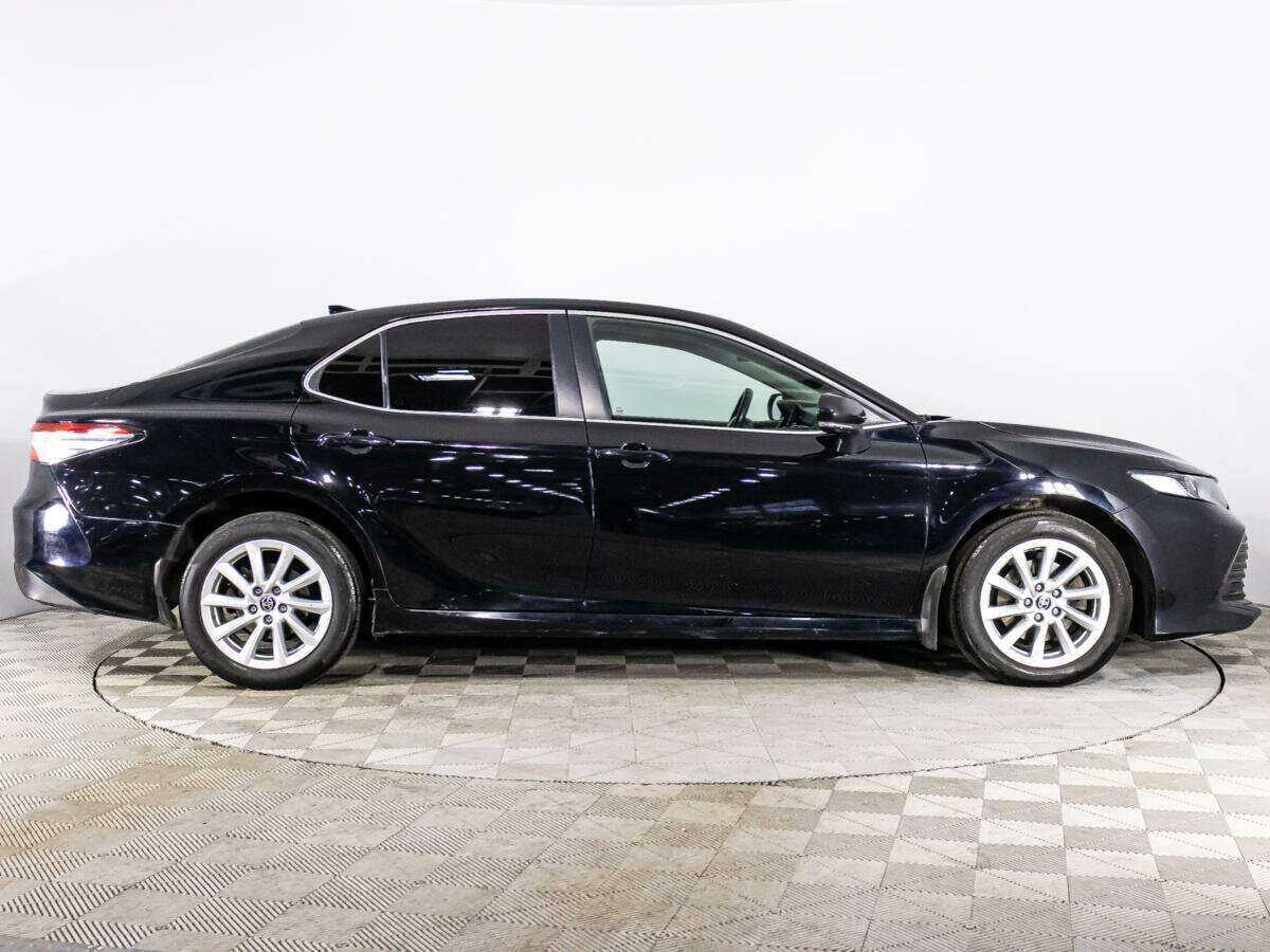 Toyota Camry, 2021 - фото №4