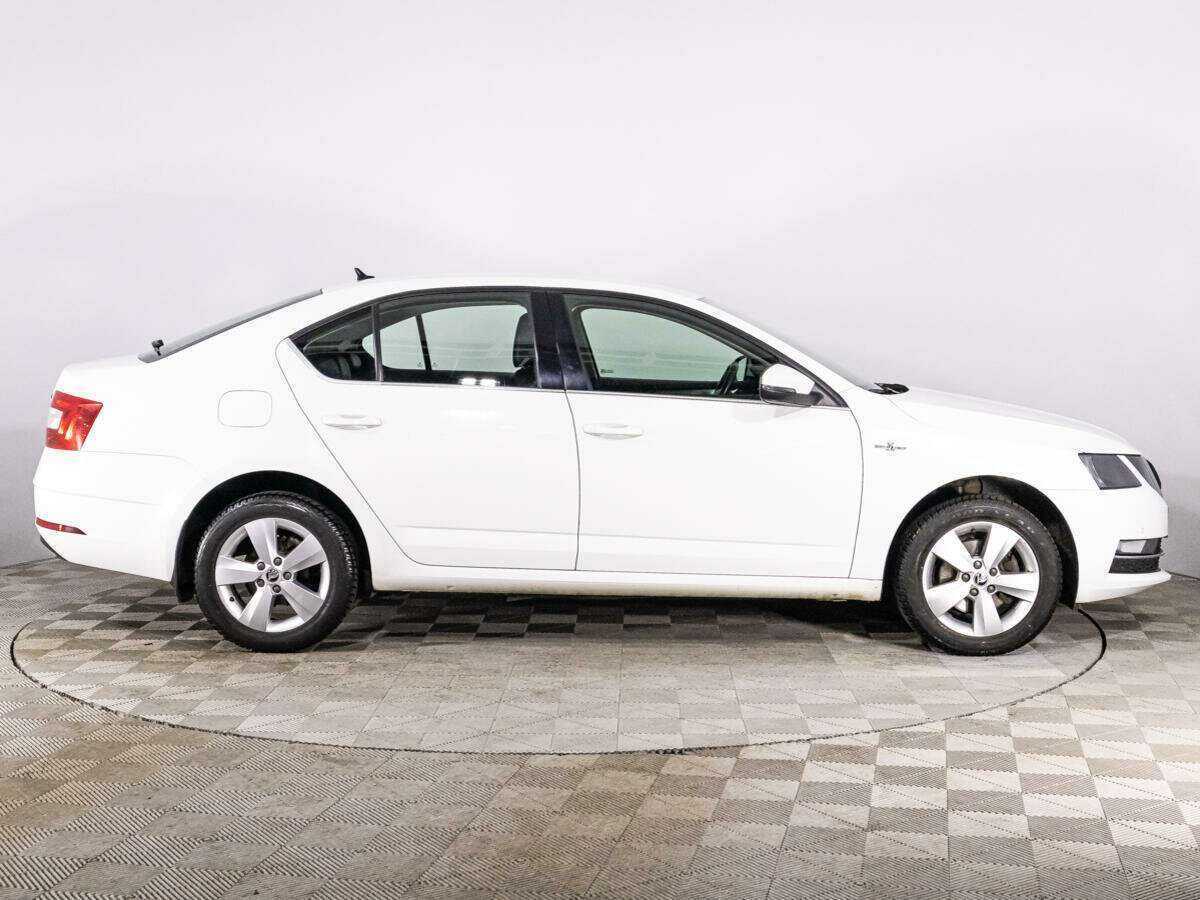 Skoda Octavia, 2019 - фото №4