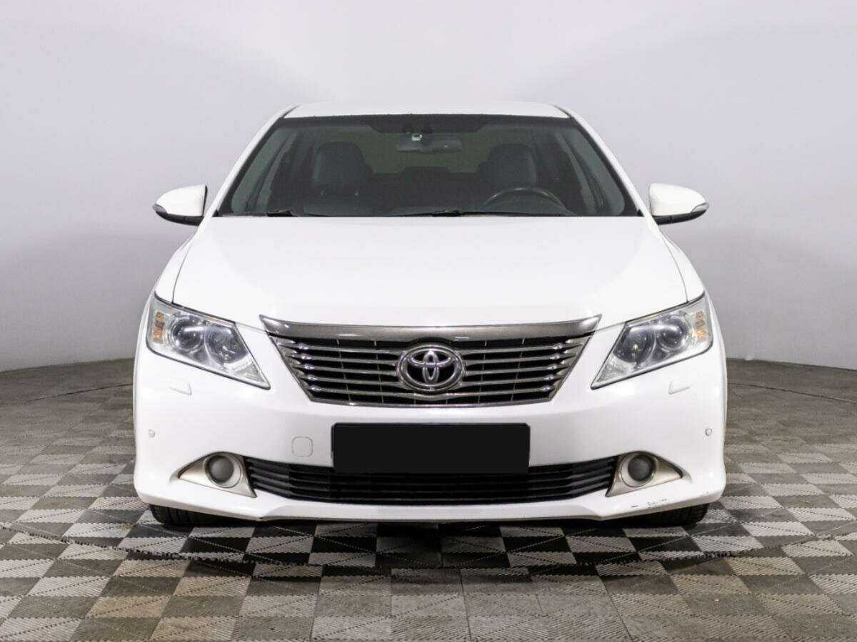 Toyota Camry, 2012 - фото №2