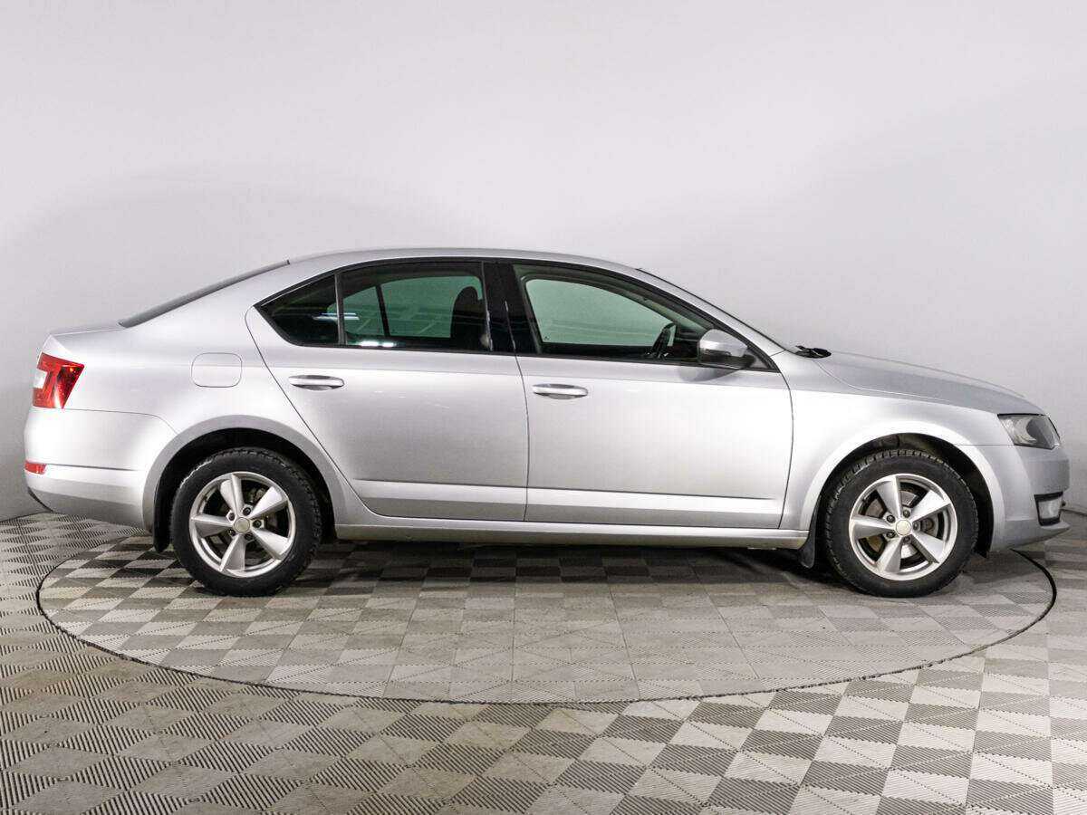 Skoda Octavia, 2015 - фото №3