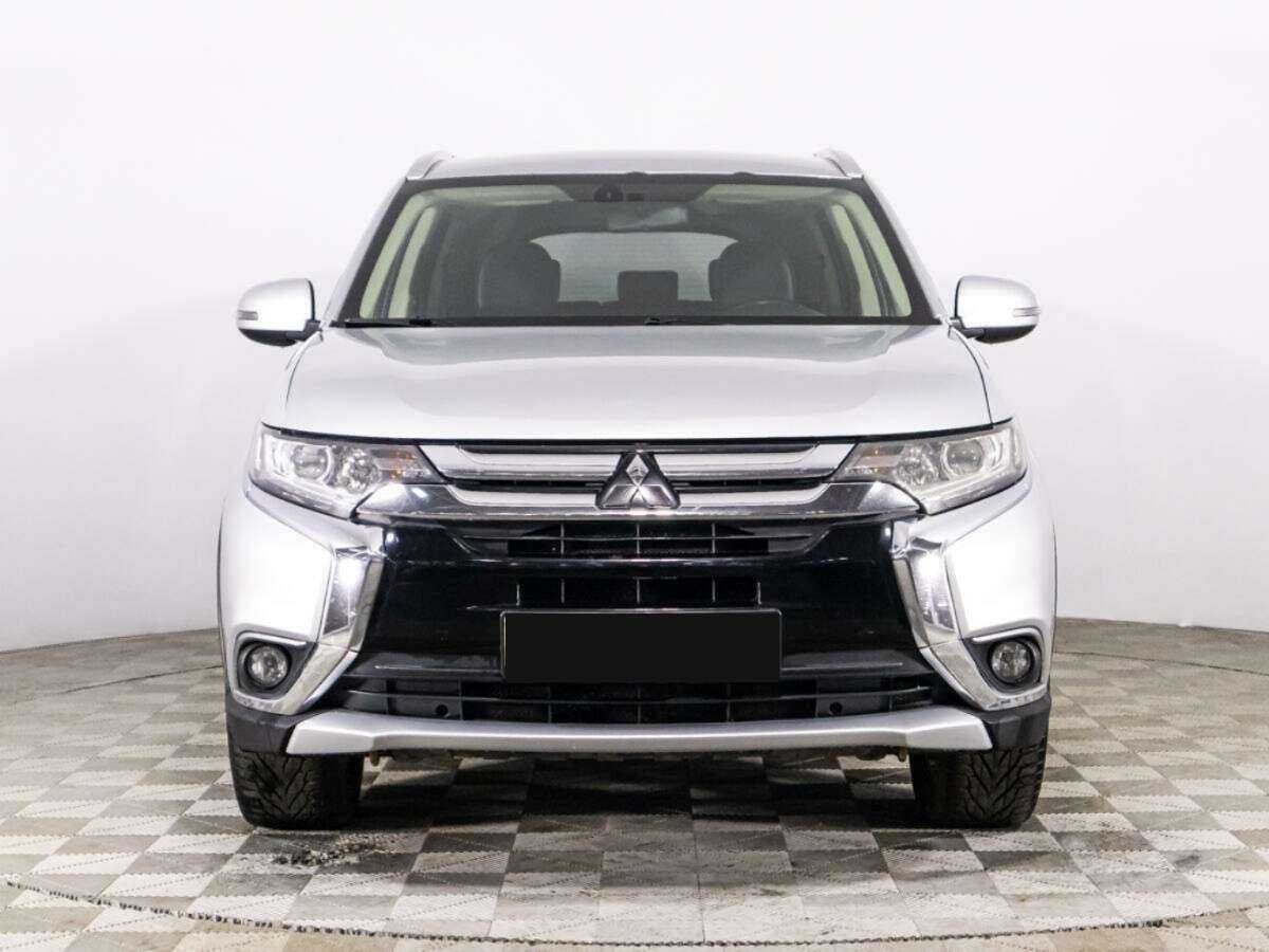 Mitsubishi Outlander, 2015 - фото №2
