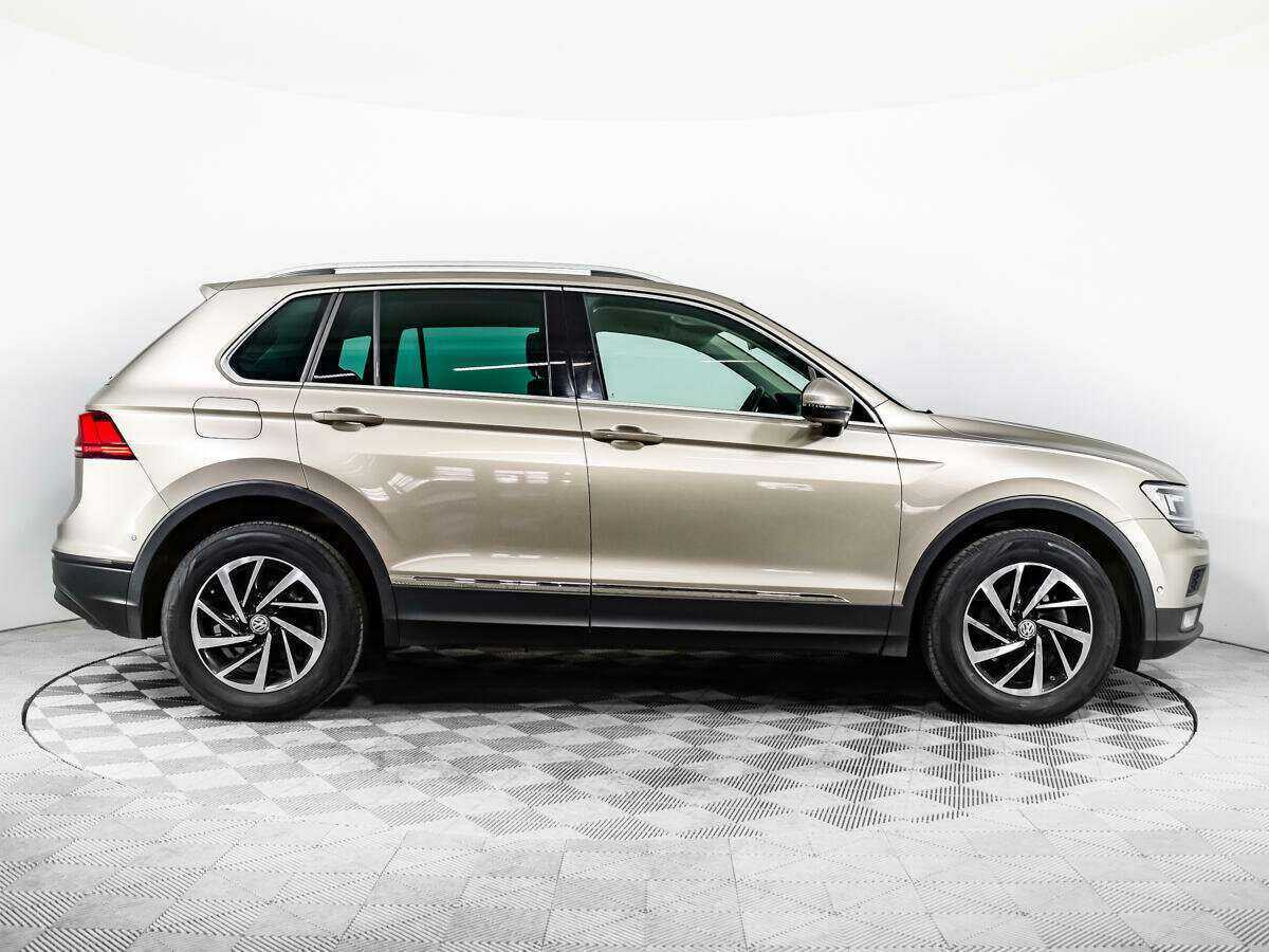 Volkswagen Tiguan L, 2018 - фото №3