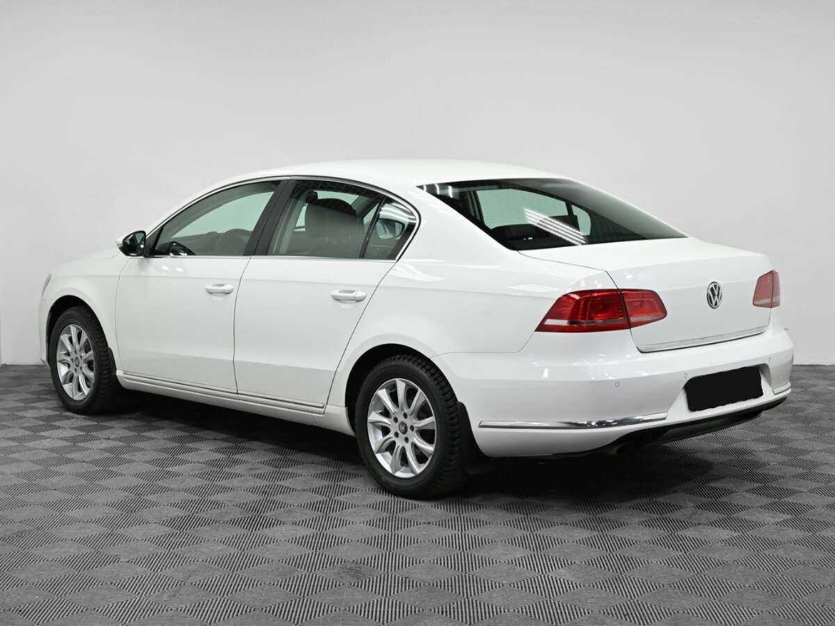 Volkswagen Passat, 2013 - фото №4