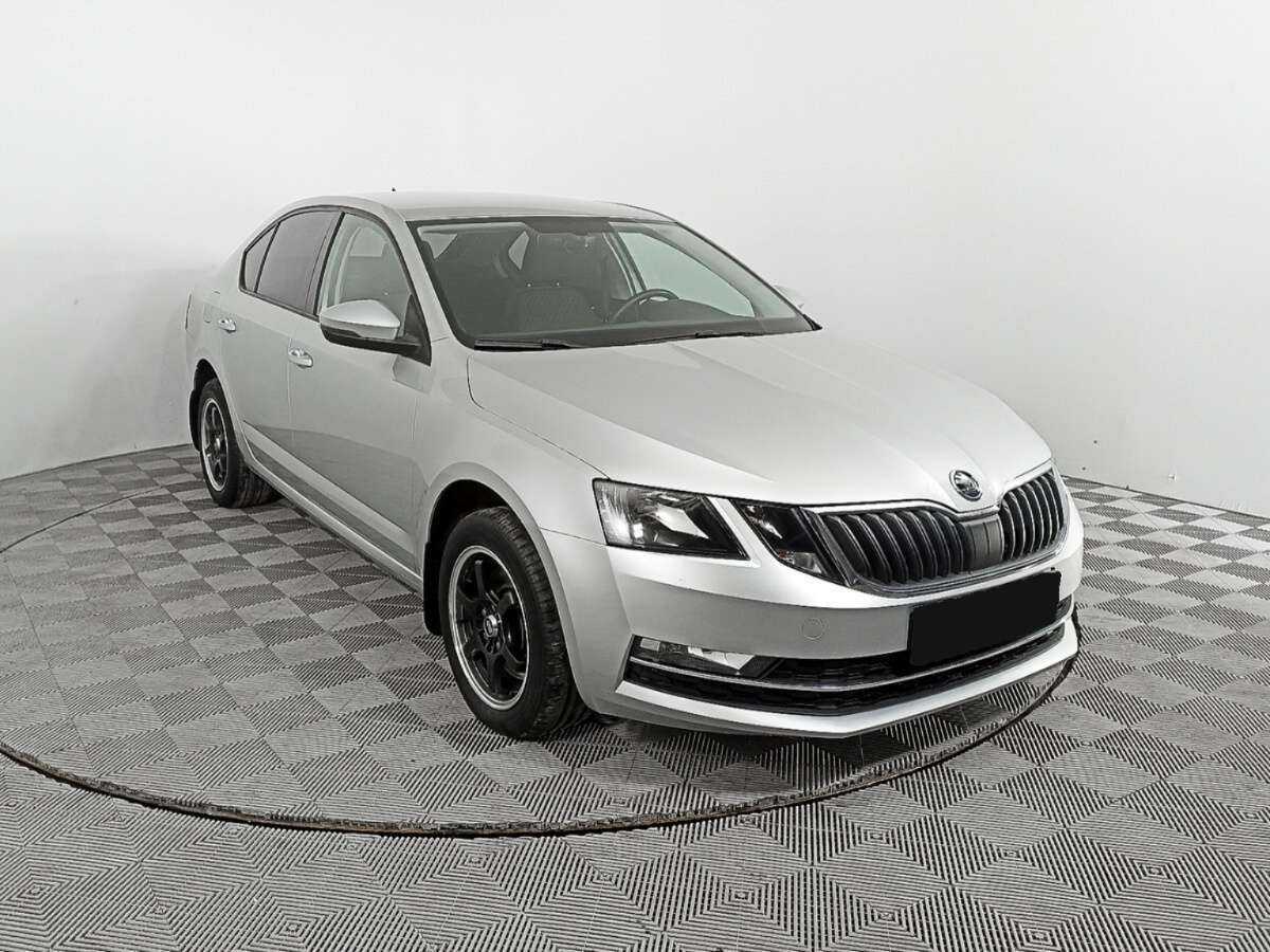 Skoda Octavia, 2018 - фото №3