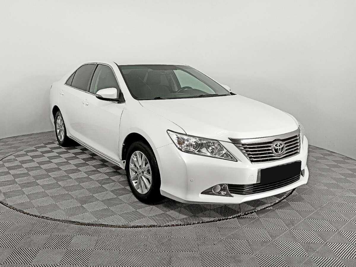 Toyota Camry, 2014 - фото №3