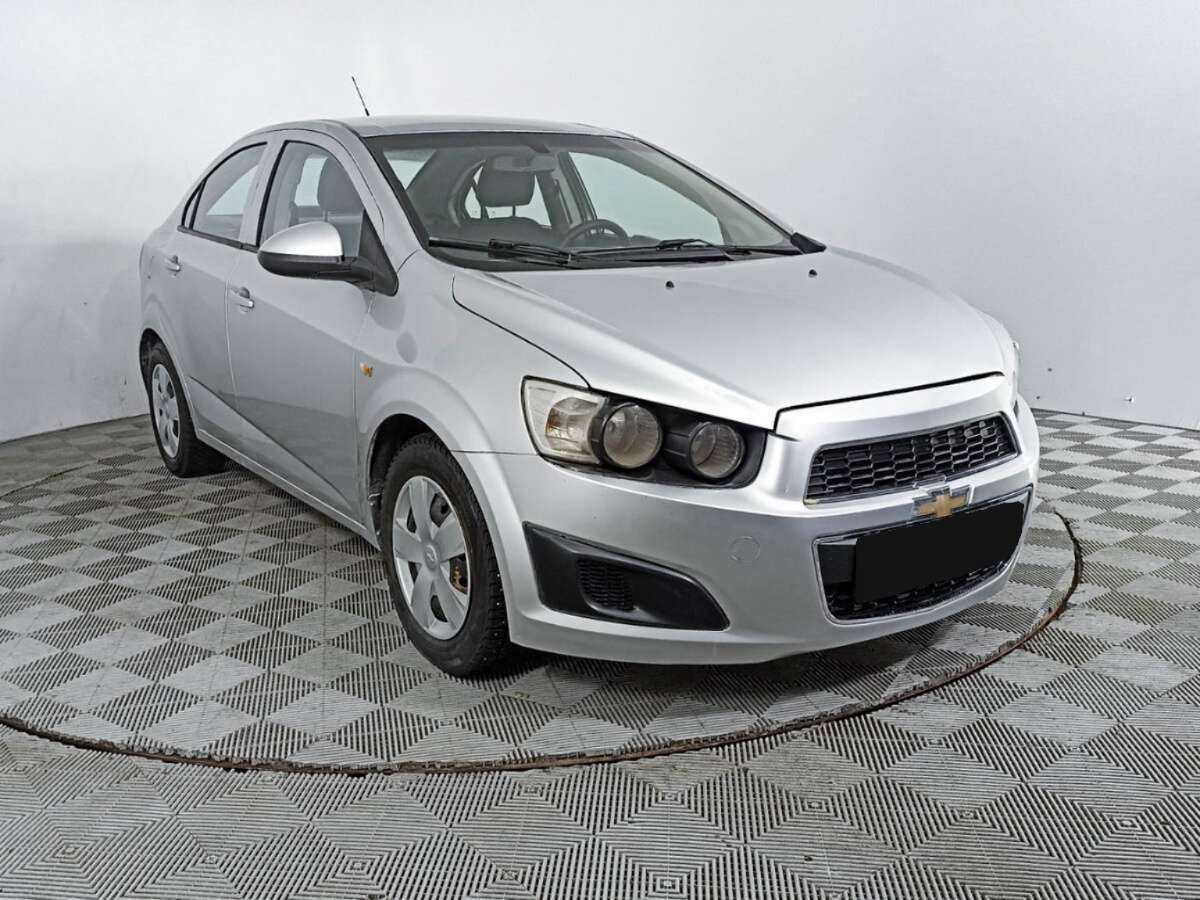 Chevrolet Aveo, 2013 - фото №3