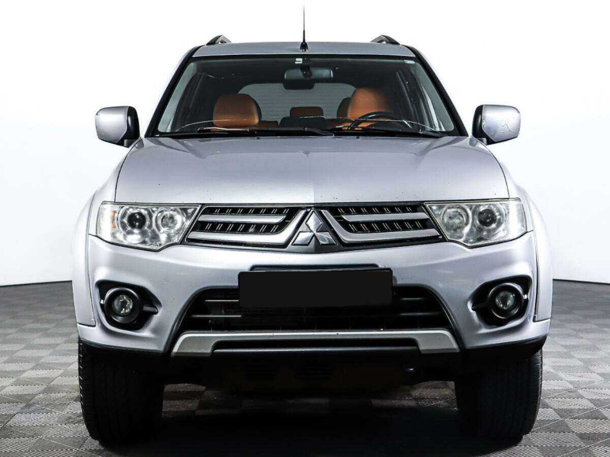 Mitsubishi Pajero Sport, 2014 - фото №2