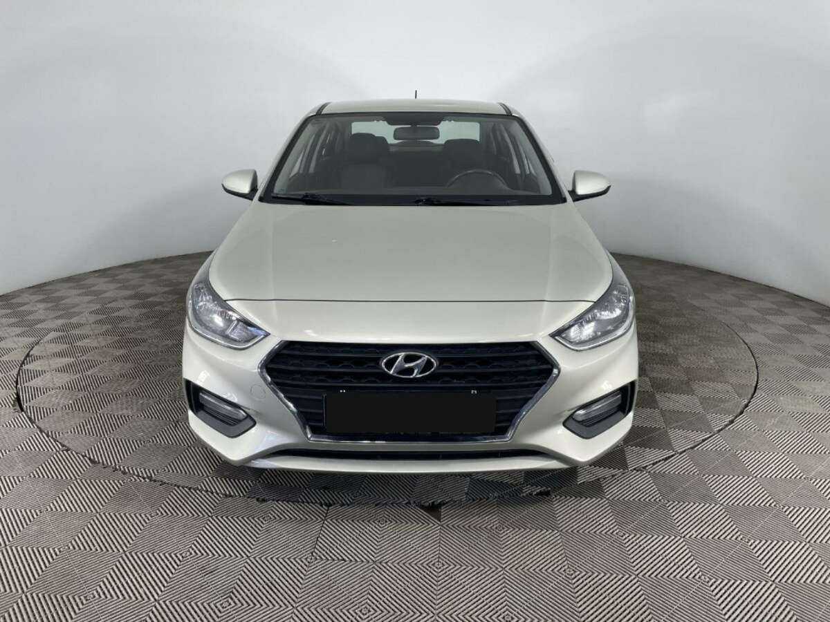 Hyundai Solaris, 2018 - фото №2