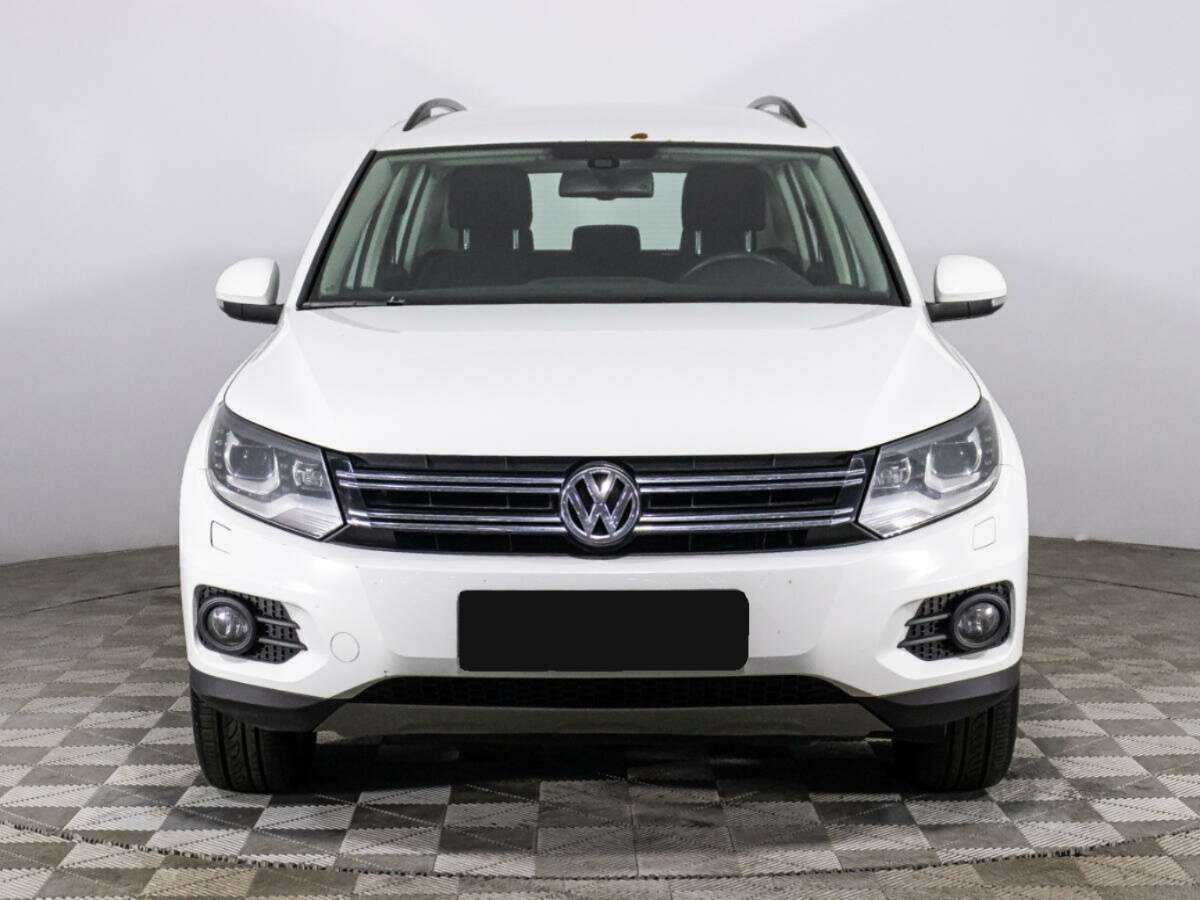 Volkswagen Tiguan, 2015 - фото №2