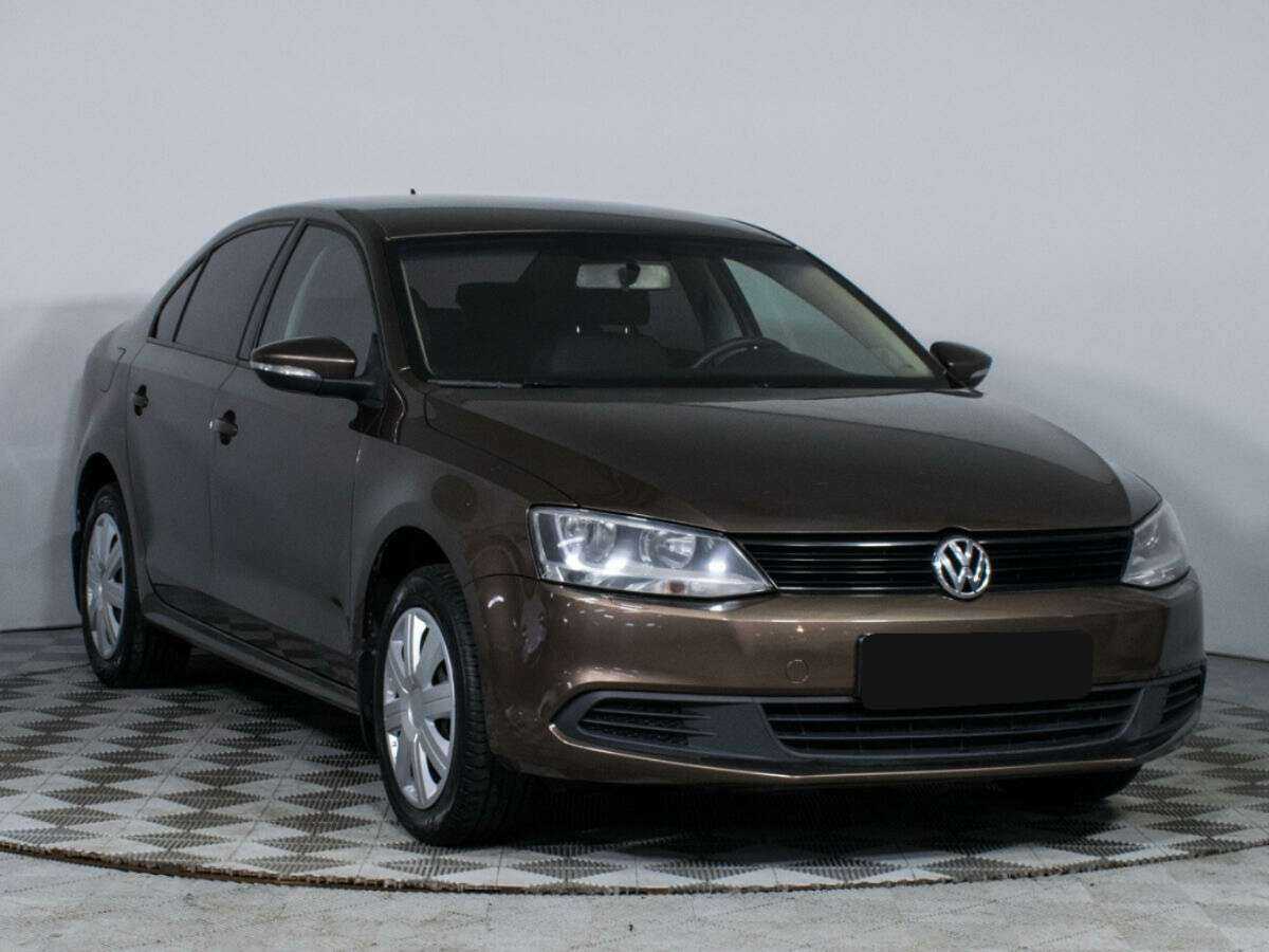 Volkswagen Jetta, 2012 - фото №3