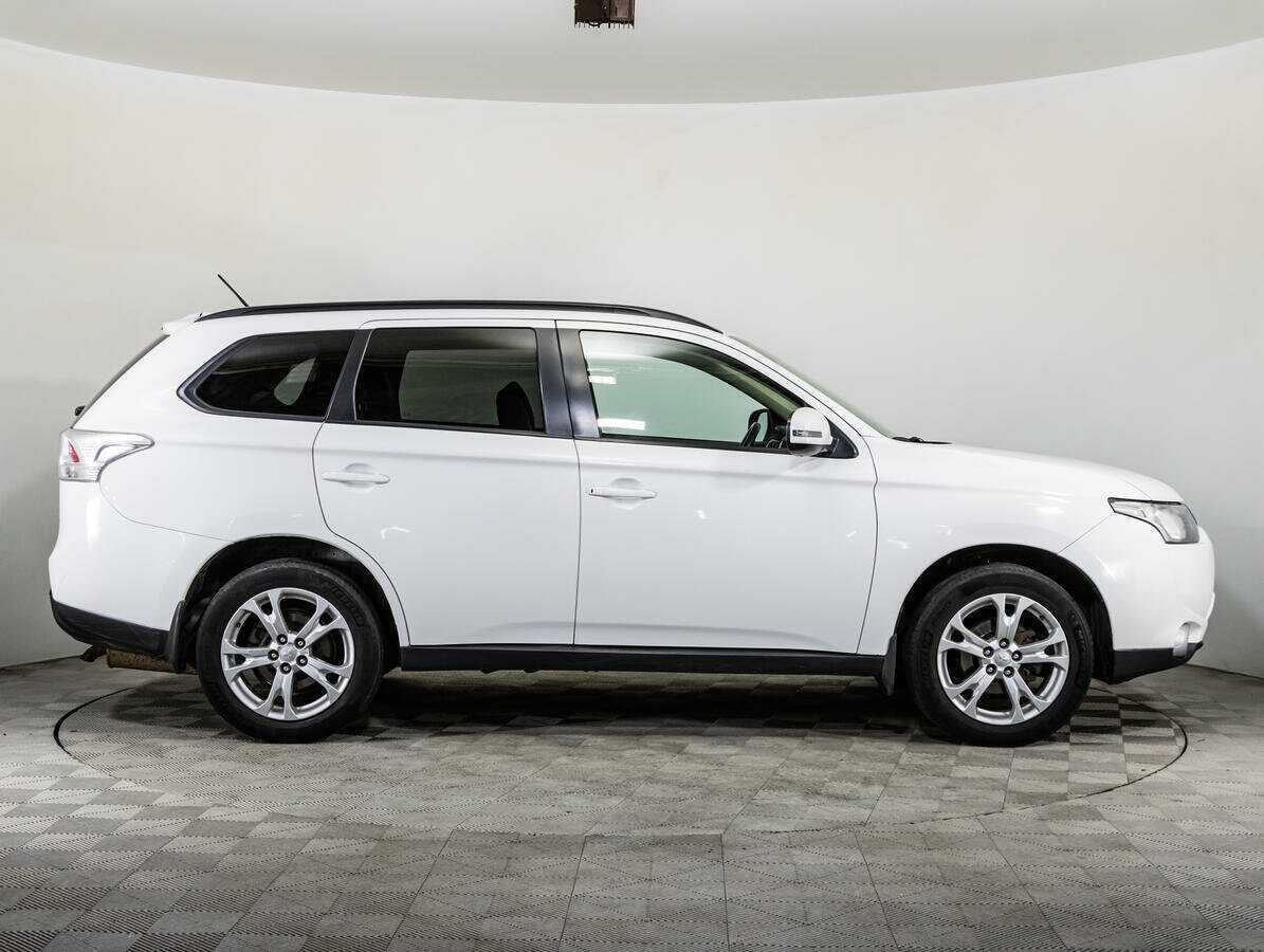 Mitsubishi Outlander, 2014 - фото №4