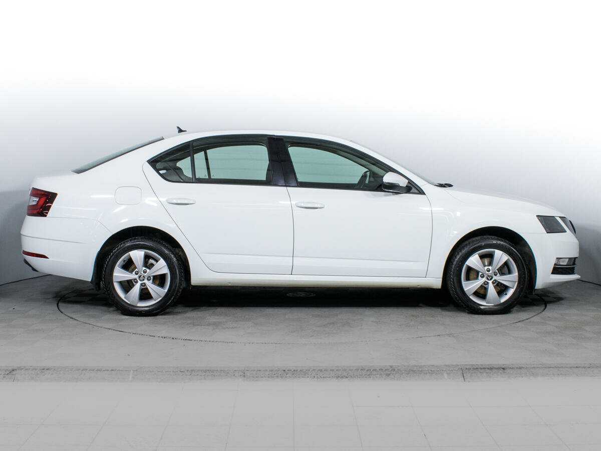 Skoda Octavia, 2017 - фото №4