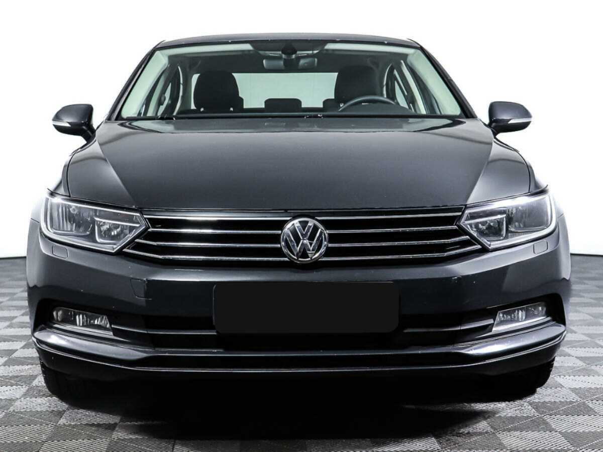 Volkswagen Passat, 2017 - фото №2