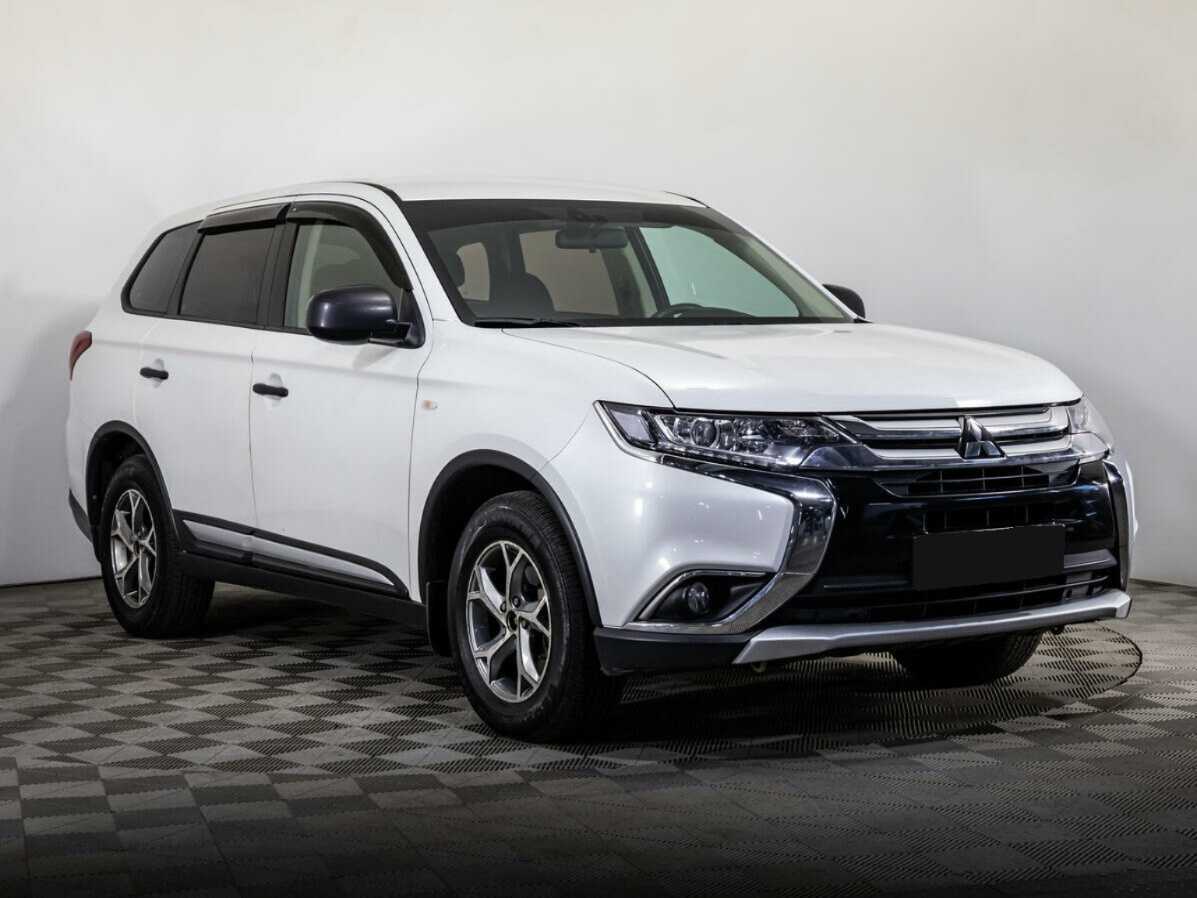 Mitsubishi Outlander, 2018 - фото №3