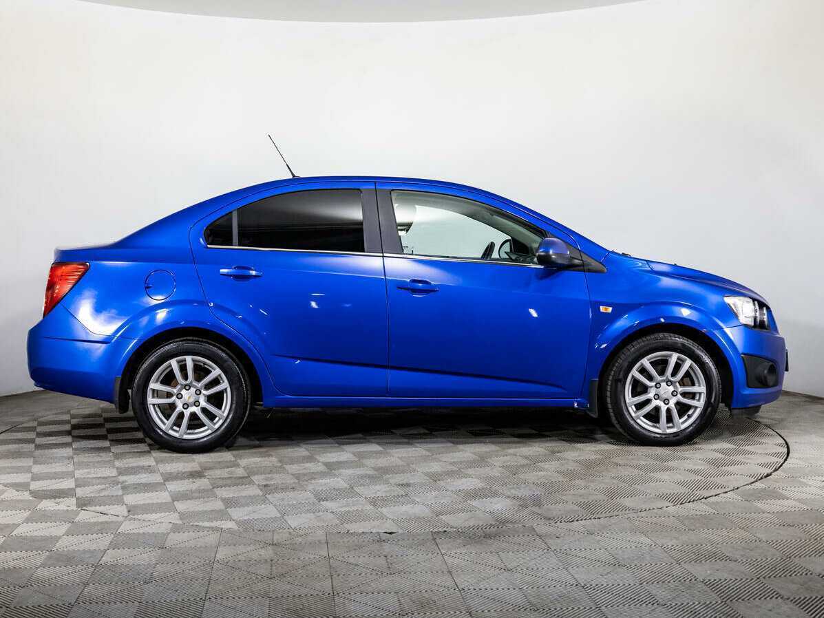 Chevrolet Aveo, 2012 - фото №4