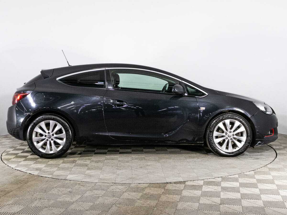 Opel Astra GTC, 2012 - фото №4