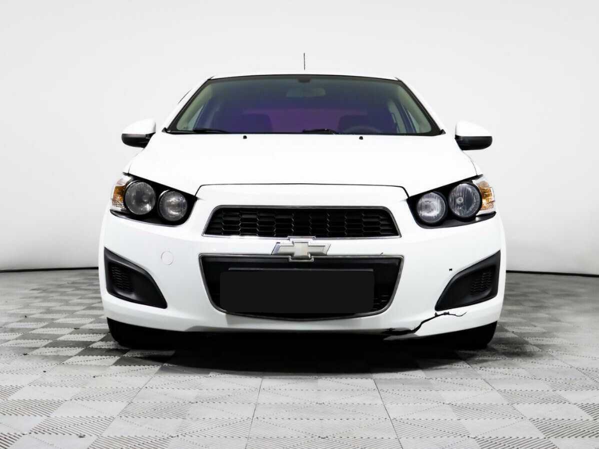 Chevrolet Aveo, 2014 - фото №2