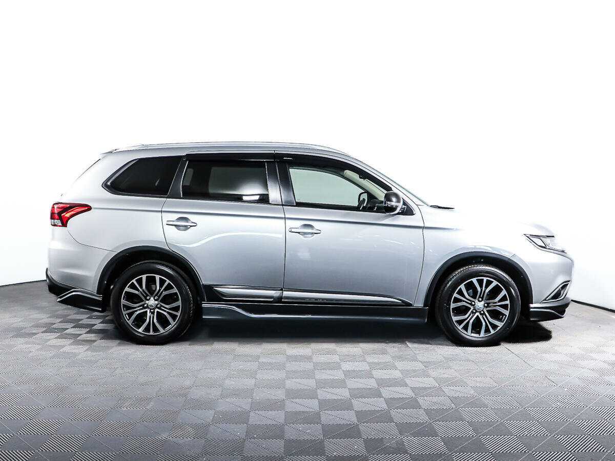 Mitsubishi Outlander, 2018 - фото №4