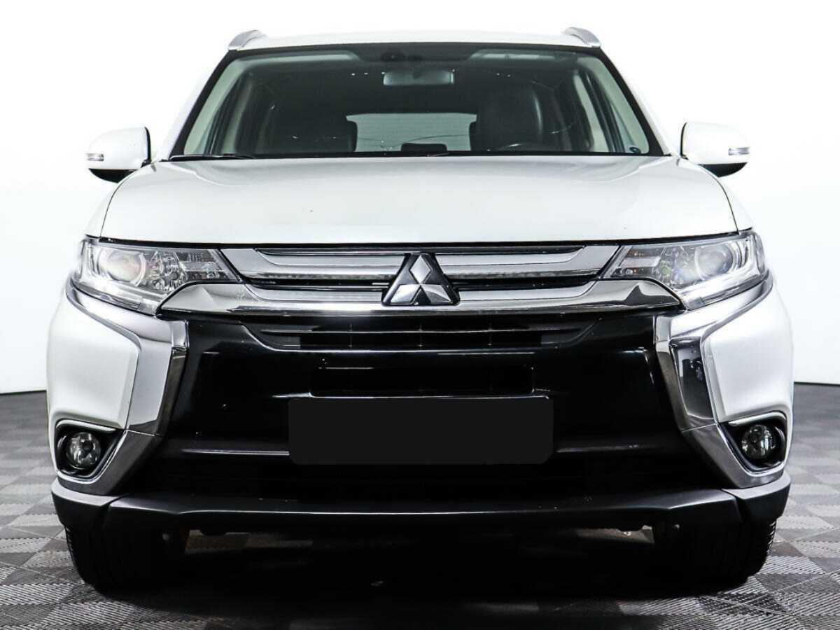 Mitsubishi Outlander, 2015 - фото №2