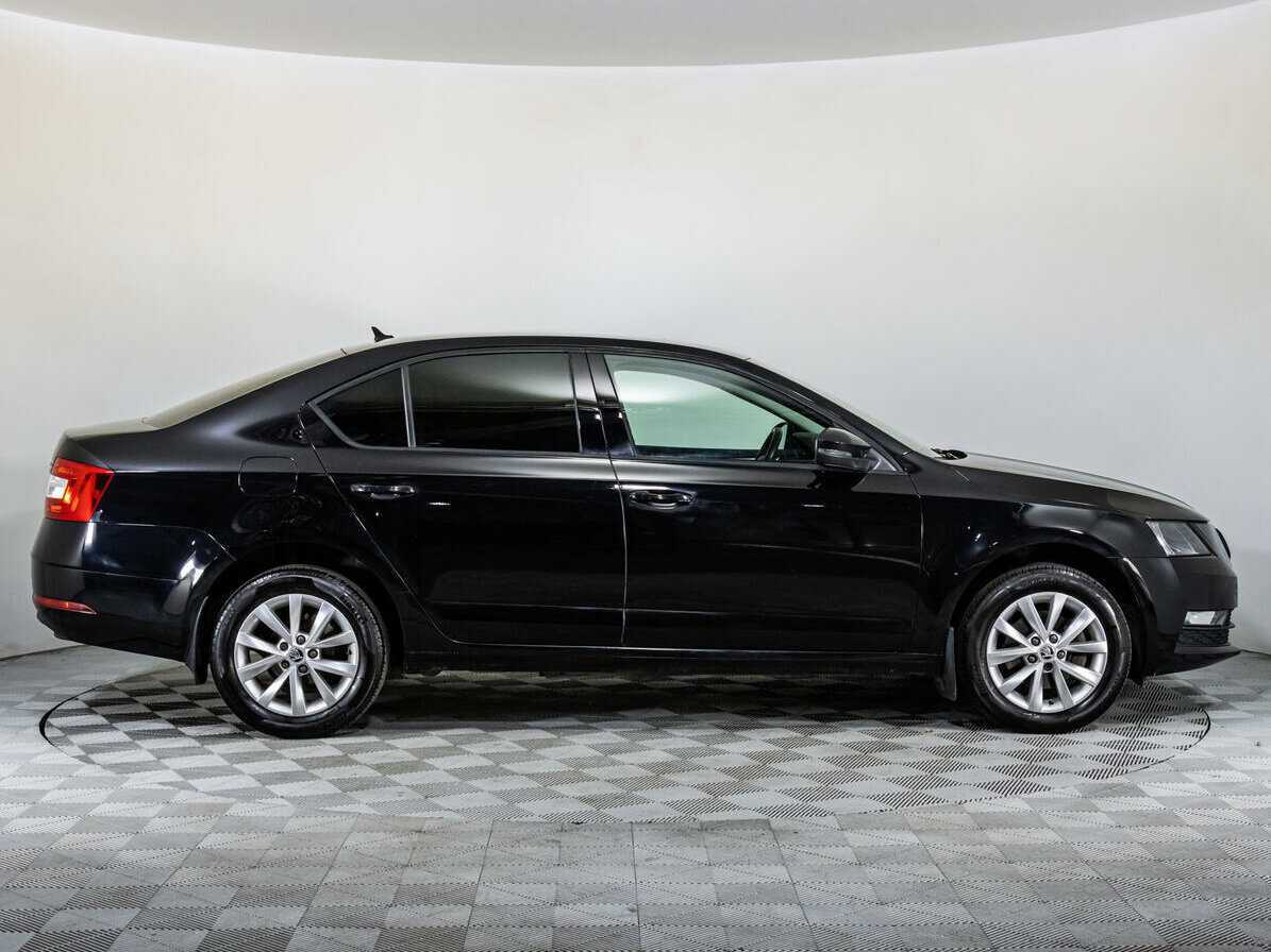 Skoda Octavia, 2018 - фото №4
