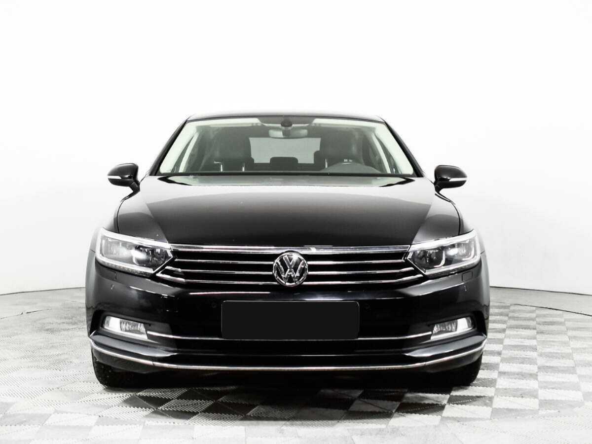 Volkswagen Passat, 2016 - фото №2