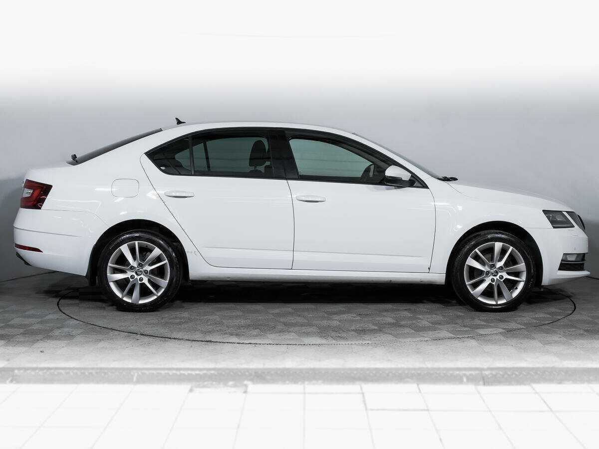 Skoda Octavia, 2019 - фото №4