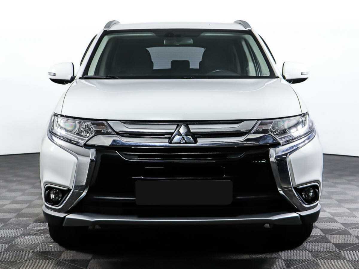 Mitsubishi Outlander, 2018 - фото №2
