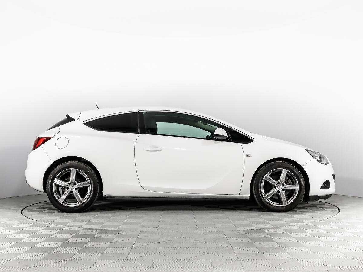 Opel Astra GTC, 2014 - фото №4